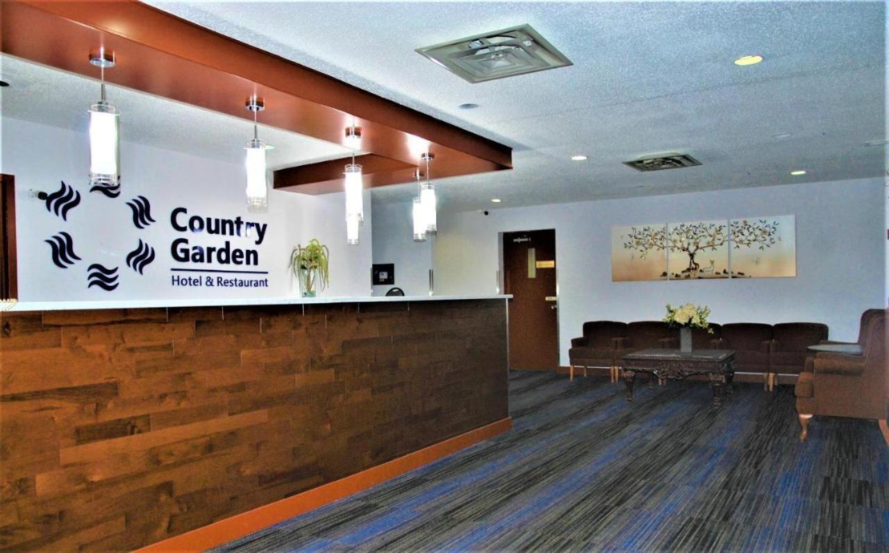 Country Garden Inn & Restaurant Smoky Lake Екстер'єр фото